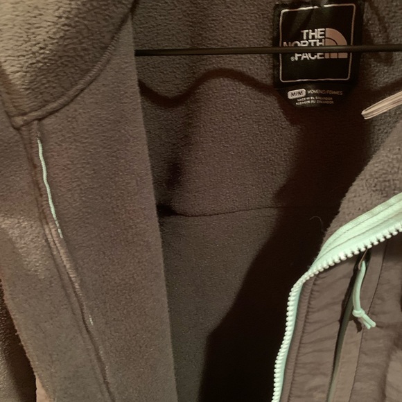 The North Face Fleece Jacket - Picture 5 of 7